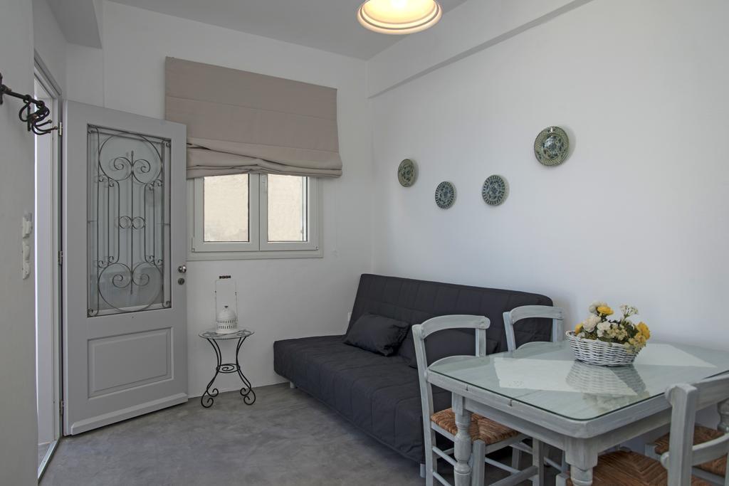 Portes View House Parikia  Room photo